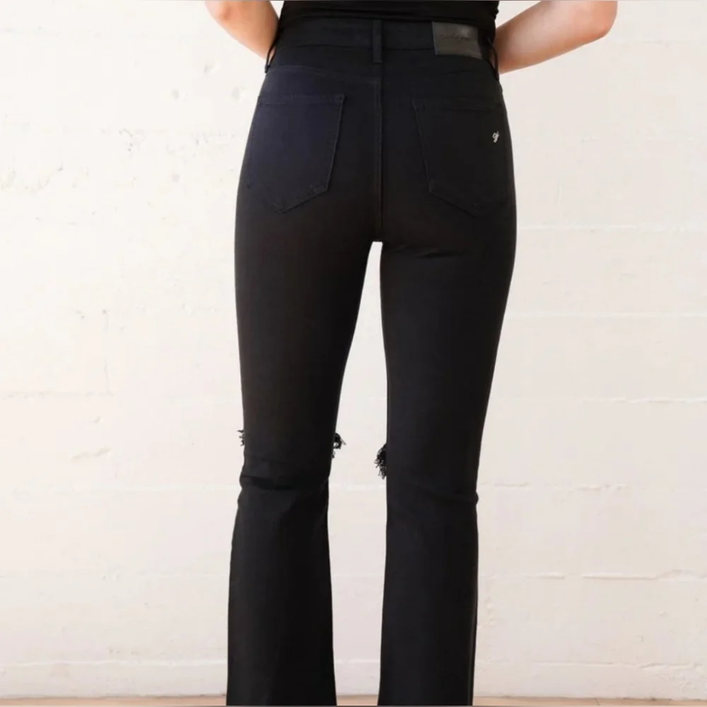 CJLA Kate black jeans - Picture 3 of 5